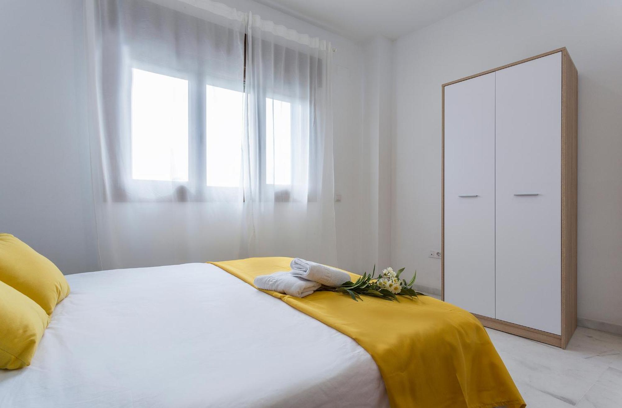 Aticos Lux Sevilla Piscina Parking 볼무요스 외부 사진